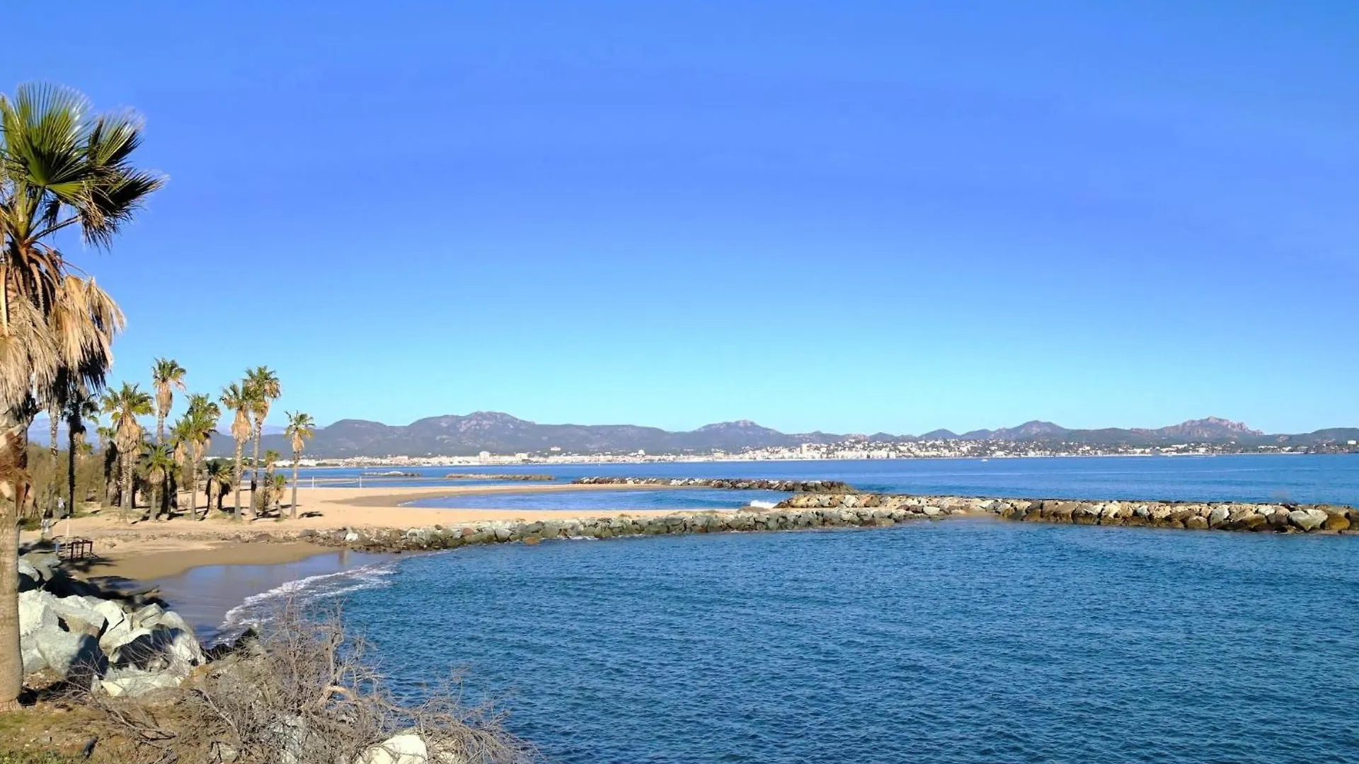 Apartment Le Cyrnos By Interhome Saint Aygulf Francie
